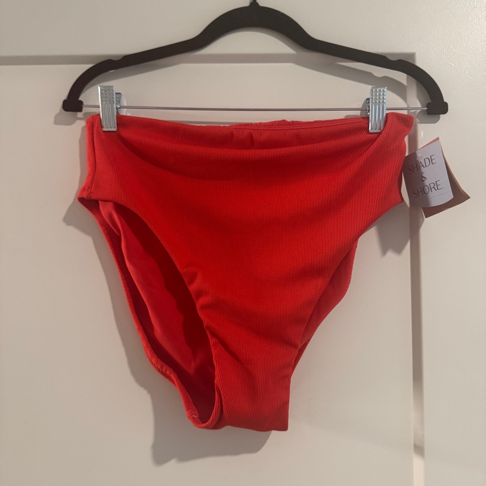 High-Waist Ribbed Bikini Bottoms in Red